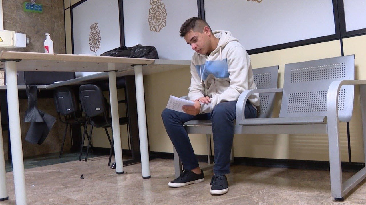Il nascondiglio nelle Sneakers